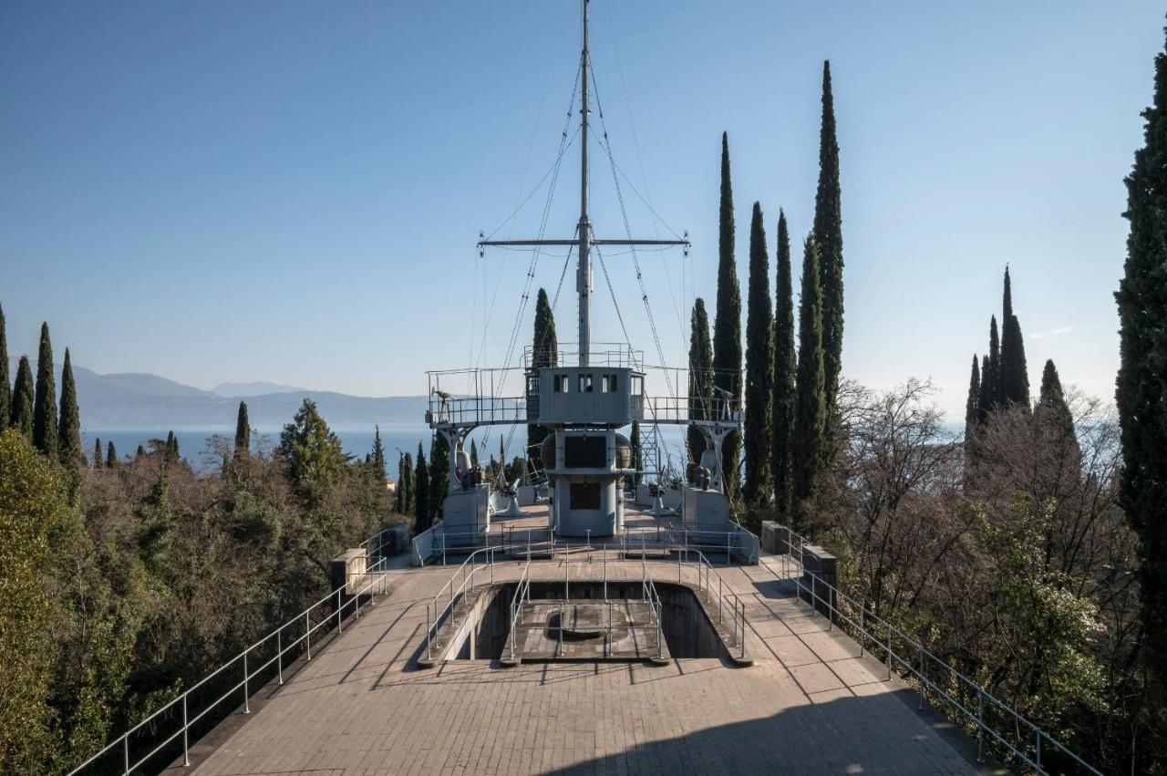 Casa Al Vittoriale Degli Italiani Di Gabriele D' Annunzio - Casa Vacanze Apartment การ์โดเน ริเวียรา ภายนอก รูปภาพ